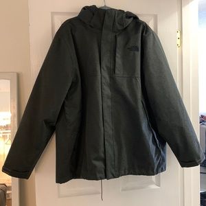The north face mens XL snow/winter jacket